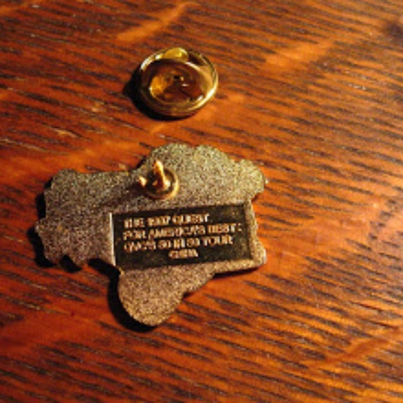 QVC Shopping Television Vintage 1997 Lapel Pin - Picture 4 of 4